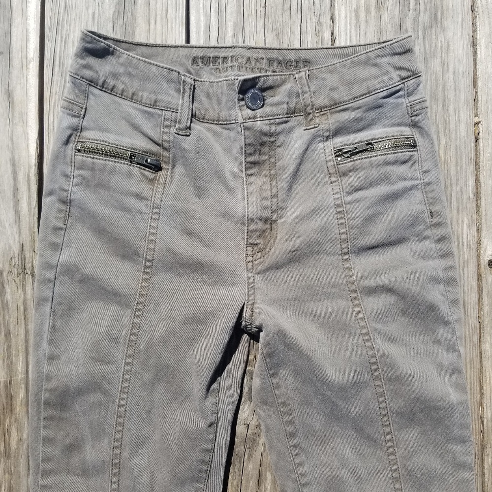 American Eagle Cargo-style Hi-Rise Jeggings
